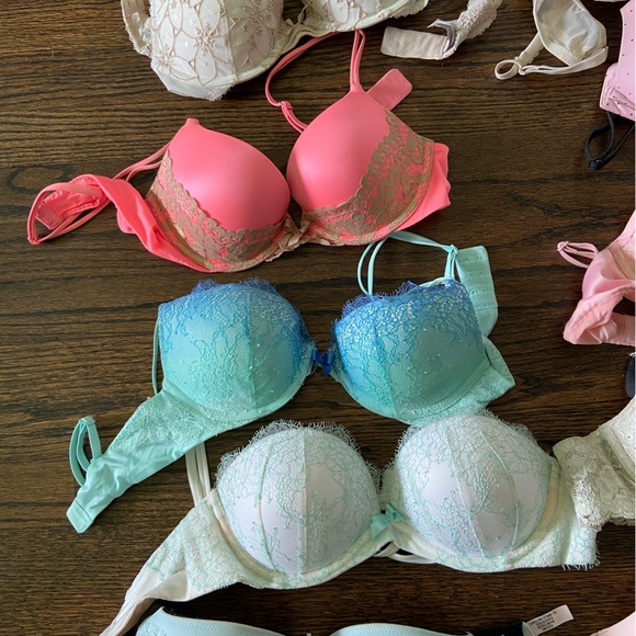 15 Victoria’s Secret bras size 34B, all like new or gently used. - Picture 4 of 6